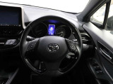 各操作スイッチなどもハンドルから手を放すことなく操作可能で安全運転に支援いたします!