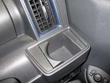 運転席前にもカップホルダーがあります。