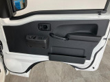 延長保証につきましてはお求めいただく車両によって保証料が異なりますので、当店スタッフまでお気軽にお問い合わせくださいませ。