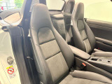 お車でお越しの方は、新御堂筋に面しておりアクセスが便利です。新名神「箕面とどろみIC」や名神「吹田IC」など、各方面の主要道路からスムーズにご来店いただける、お車でもアクセスしやすい好立地です。