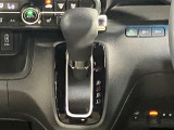 パネルシフトになっているので足元もゆったりしていて長距離の運転時ゆったり楽ちんです♪♪