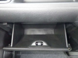 グローブボックスです!車検証入ります!