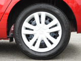 ★左後タイヤ★見栄えが良く足元が引き立つので、車全体のイメージがアップします!タイヤ詳細 185/60R15インチで、タイヤの溝は6mmとなります。