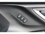 運転席シートポジションのメモリースイッチ、2パターン登録可能です。