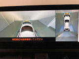 バックガイドモニター。車庫入れ時に進行方向をガイドしてくれるので安心です。