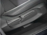 ◆シートハイトアジャスター◆運転席を上下に高さ調節ができます!運転ポジションを体格に合わせてシート調整できます。