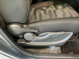 延長保証につきましてはお求めいただく車両によって保証料が異なりますので、当店スタッフまでお気軽にお問い合わせくださいませ。