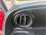 納車時には保証書を発行!2ヶ月or2000キロのどちらか早い方までですが、その間は自損等以外は無償で修理が行えます!自信があるからこそできることなのです!