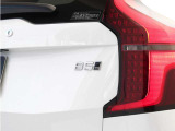 【B5 AWD】オンデマンドAWDにより、路面状態を問わず、優れた走行安定性、トラクション、コントロール性を発揮します。