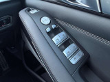 車両の詳細、ご質問につきましては、弊社営業スタッフまでお気軽にご連絡下さいませ。遠方のお客様には実車の詳細画像送信も承ります。お客様からのお問合せをお待ち致しております。