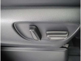 パワーシート搭載。微妙な調整が手軽にでき、お客様にピッタリのポジションで運転することが可能です。