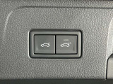 保証期間中は、全国どこでも24時間のロードサービスでお客様とお車をサポート!走って楽しいVW車での遠方ドライブも、全国の正規ディーラー網で協力にバックアップいたします!
