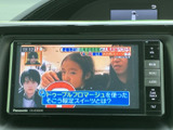 停車時に、TV視聴を楽しめます。お子様連れの移動時など、快適な時間を提供します。