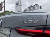 【ボディコーティングで新車時の輝きを】ご納車前にボディを磨き上げ下地処理を行った上で、コーティングを施工します。軽微な小傷も無くなりより新車時の輝きに近い状態でお届けできます。ぜひご用命下さい!
