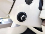【電動コラム】シートメモリーと合わせて使用すると複数人運転する場合は、お好きなポジションを記憶する事ができます。細かな調節も可能なため、ストレスなく運転が出来ます。