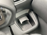 運転席用ドリンクホルダーです