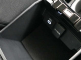センターコンソールボックス中には充電用USB端子付きです