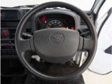 【運転席】最適なドライビングポジションでドライブをお楽しみください。