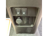冬場に嬉しいシートヒーター付きです。運転席と助手席に搭載されています。