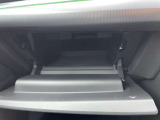 BMWを熟知したメカニックによる100項目の点検・整備を行います。不具合箇所、交換時期に達している部品に関しましては、全て当社負担で交換してからのご納車となります。