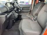 見通しのよいすっきりとした視界で、誰でも運転しやすいです。運転のしやすさは疲れにくさにも繋がりますよ♪