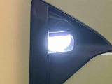 悪天候時に視界確保するLEDフォグランプが標準装備 !(^^)!