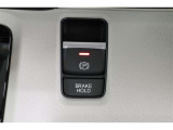 スイッチ類もきれいに。車内もボディも隅々までクリーニング。