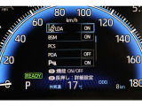 【レーンディパーチャーアラート】白線・黄線が整備された高速道路または自動車専用道路を走行中、車線からの逸脱の可能性を運転者に警告するとともに、逸脱を回避するためのハンドル操作の一部を支援します。