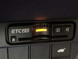 【ETC車載器】カードを挿すだけでゲートをスルー。利用には車両情報を登録する「セットアップ」が別途必要です。