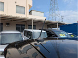 展示前には当社のクリーニング部門が徹底的にクリーニングをします!使用感がなくなるように内装を掃除し、外装は専用機械を用いて磨き上げます!