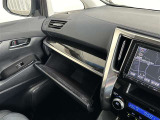 【車両検査証明書】付 ◇資格を持った検査員が車を細かくチェック