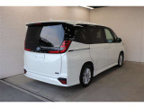 安心のトヨタの中古車は、ご購入後も安心のトヨタロングラン保証付き。別途有償にて選べる延長保証(+1年、+2年)もお選び頂けます。