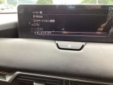 Alexa音声操作やスマホ連携、HDMI入力、TVなど多彩なメディアに対応しています。お好みの音楽や映像を手軽に楽しめ、毎日の通勤から休日のお出かけまで移動中の快適性を高めてくれる実用的な機能です。