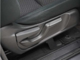 ◆シートハイトアジャスター◆運転席を上下に高さ調節ができます!運転ポジションを体格に合わせてシート調整できます。