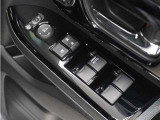 ◆パワーウィンドウスイッチ◆運転席から全席の窓の開閉操作を行うことが出来いつでも換気ができます!