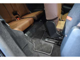 万一の車両トラブルなどが発生した場合でも、お電話一本で、現場での応急処置や、車両のけん引、ドライバーや同乗者の方の移動の手段の手配など、一定の条件にて無料でサポートいたします。