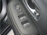 ◆パワーウィンドウスイッチ◆運転席から全席の窓の開閉操作を行うことが出来いつでも換気ができます!