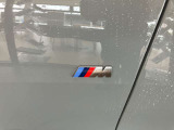 BMWはダウンフォースにより、車両を安定させるため、車の底は平らな造りとなっております。BMWの走行性能に対するこだわりはこういったところにも御座います。