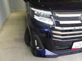 夜間も安心して運転できるLEDヘッドライトです。点灯速度が早く消費電力も抑えられます。