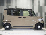 車両本体価格以外に必要な諸費用を含めたお支払総額を表示しています。車両本体価格は安いけれど諸費用が高い!!なんてことにならないよう購入に必要な金額=総額をご確認ください。