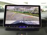 バックモニター付きで、車庫入れやバック時の後方確認をサポート。