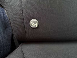 ISOFIXが付いています!対応しているチャイルドシートを車にしっかりと固定出来ます。これにより、衝突時の危険を軽減し子供の安全性を高めます。また、シートの取り付け・取り外しも簡単ですよ!