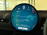 MINIのインテリアは初代から一貫してクラシックMINIのインテリアをモチーフにしております。