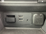 CD,DVD、USB端子つき!さまざまなオーディオソースに対応していてドライブが楽しくなりますね♪