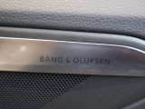 Bang & Olufsen 3D サウンドシステム(16スピーカー)