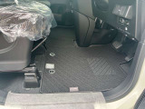 フロアマットも綺麗にクリーニングして納車しております!