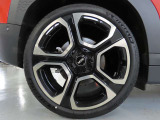 225/40R19 ヘキサグラムスポーク