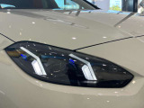 エンジェルアイ、イカリングと呼ばれるBMWのライトの正式名称は「コロナリング」です。一目でBMWとわかる伝統のデザインです。