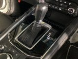 全てのトランスミッションのメリットを兼ね備えた理想的なAT、それがSKYACTIV-DRIVE(スカイアクティブドライブ)です。「滑らかな変速」「ダイレクト感あふれるシフトフィール」そして「低燃費」です!