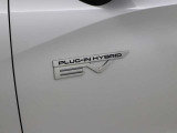 プラグインハイブリットエンブレム